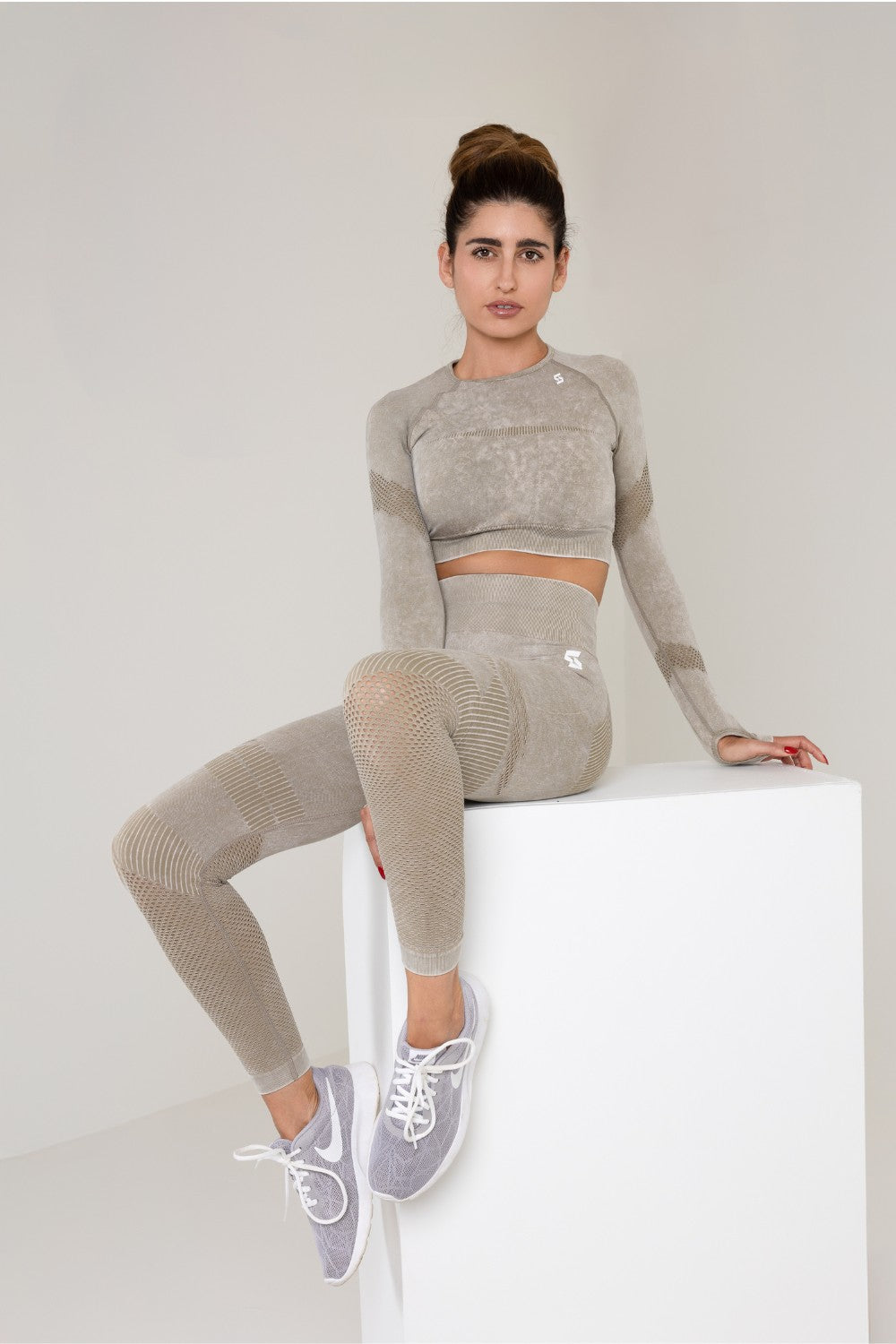 Womens Zenith Cropped Longsleeve Top